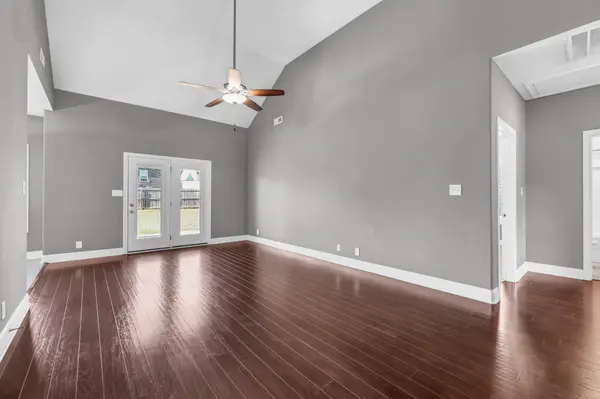 256 Azalea Dr, Oak Grove, KY 42262
