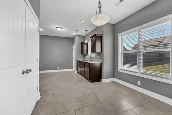 256 Azalea Dr, Oak Grove, KY 42262