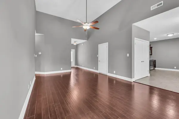 256 Azalea Dr, Oak Grove, KY 42262