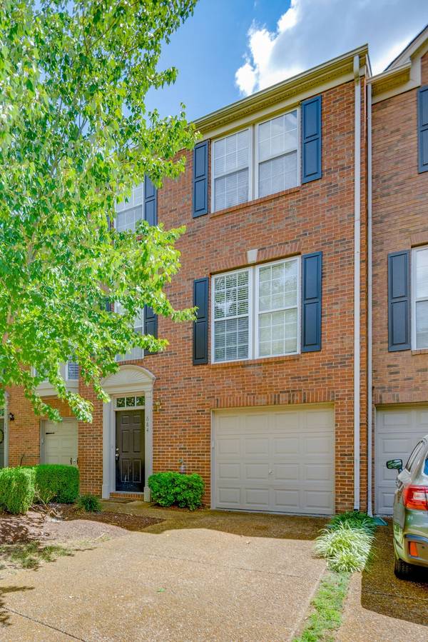 684 Huffine Manor Cir, Franklin, TN 37067