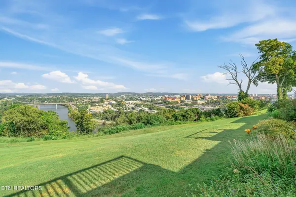 1851 Cherokee Bluff Drive, Knoxville, TN 37920