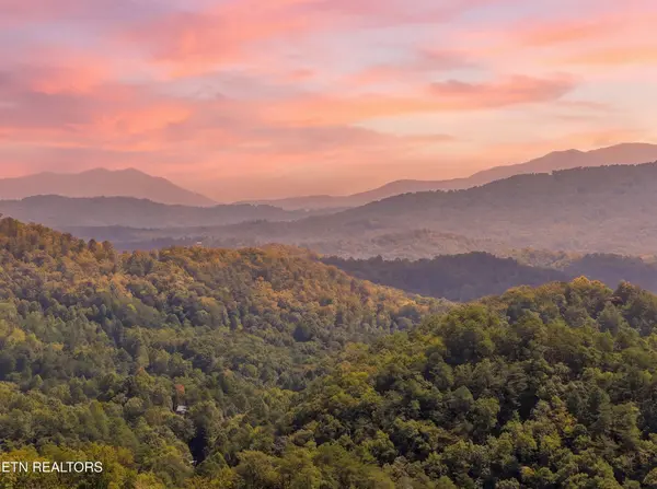 3012 Cloudburst Drive, Sevierville, TN 37862