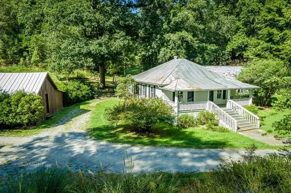 1570 S Helton Rd, Sevierville, TN 37862