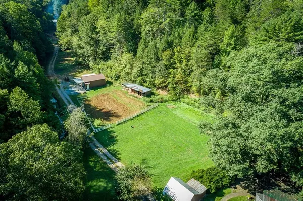 1570 S Helton Rd, Sevierville, TN 37862