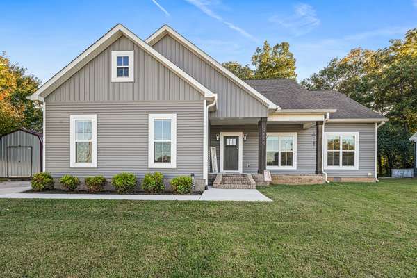 2656 Laws Rd, Mcminnville, TN 37110
