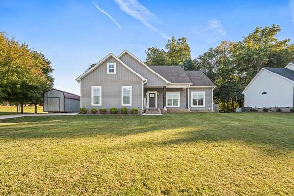 2656 Laws Rd, Mcminnville, TN 37110