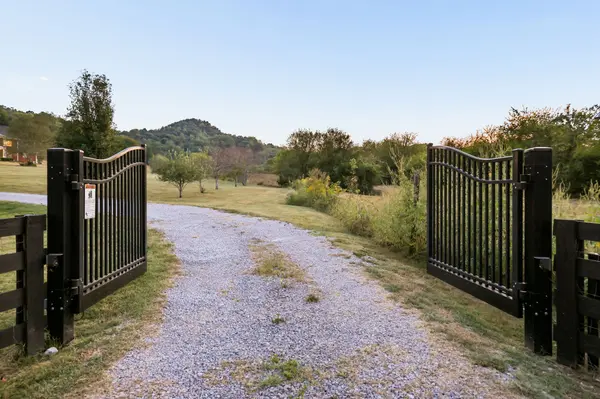 8565 Auburntown Rd, Auburntown, TN 37016