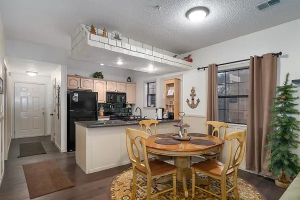 75 Leaning Tree CIR #5, Branson, MO 65616