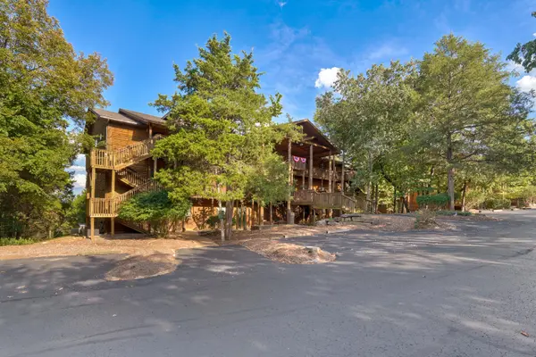 75 Leaning Tree CIR #5, Branson, MO 65616