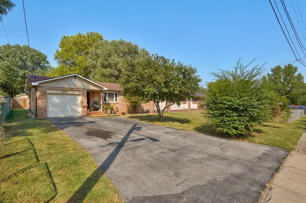 2223 N Roosevelt AVE, Springfield, MO 65803