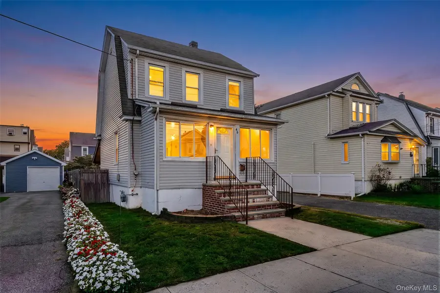 46 Derby ST, Valley Stream, NY 11581