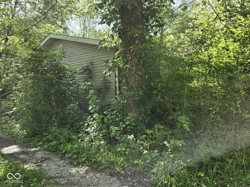 1017 S Orchard ST, Farmersburg, IN 47850