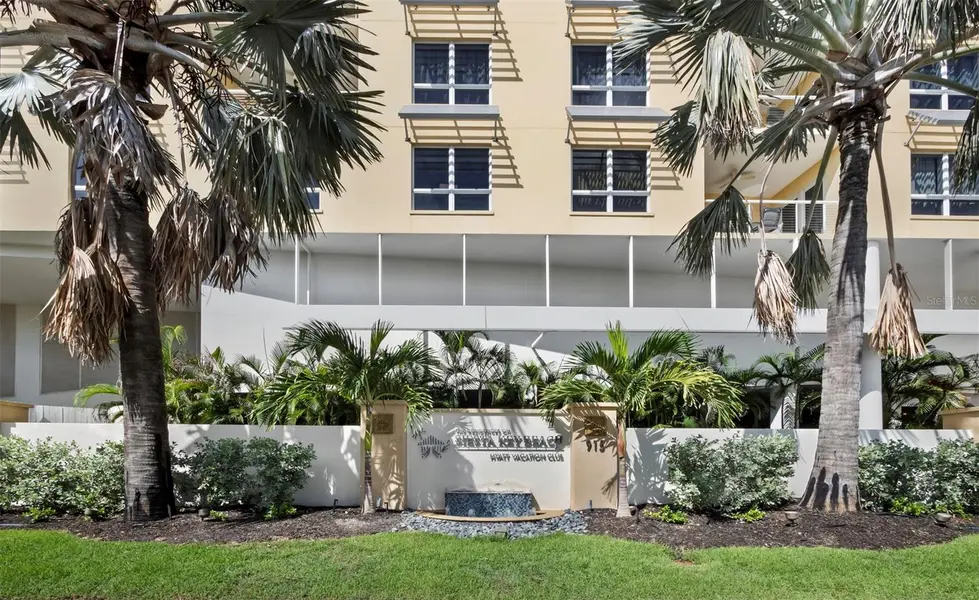 915 SEASIDE DR #310, Sarasota, FL 34242