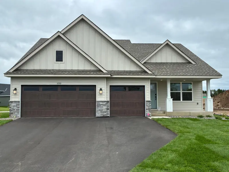 10919 Hemingway AVE S, Cottage Grove, MN 55016