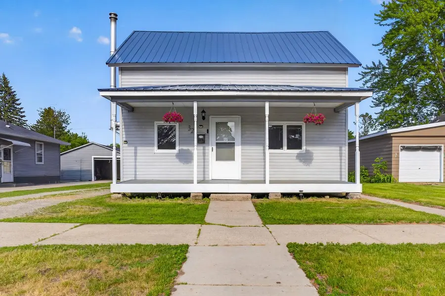 326 S ELLIS AVE, Peshtigo, WI 54157