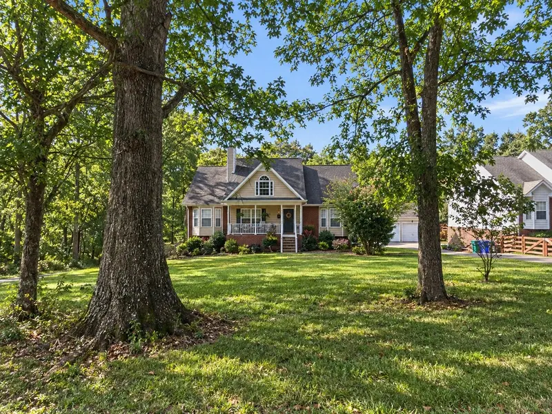 116 Ben Albert Rd, Cottontown, TN 37048