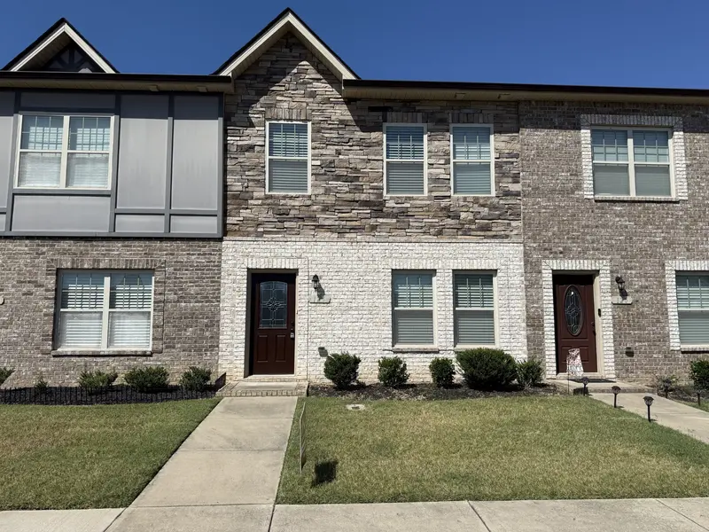 121 Turn Row Dr, Clarksville, TN 37043