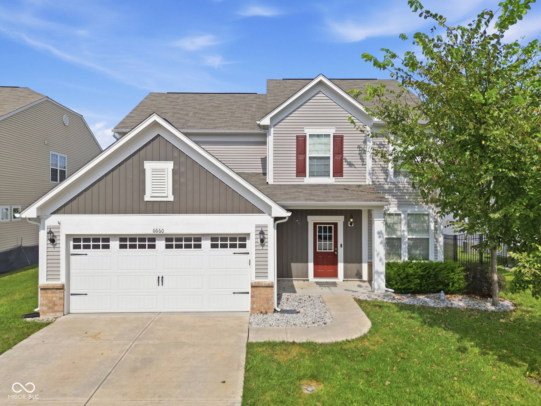 6660 Harvest Moon LN, Whitestown, IN 46075