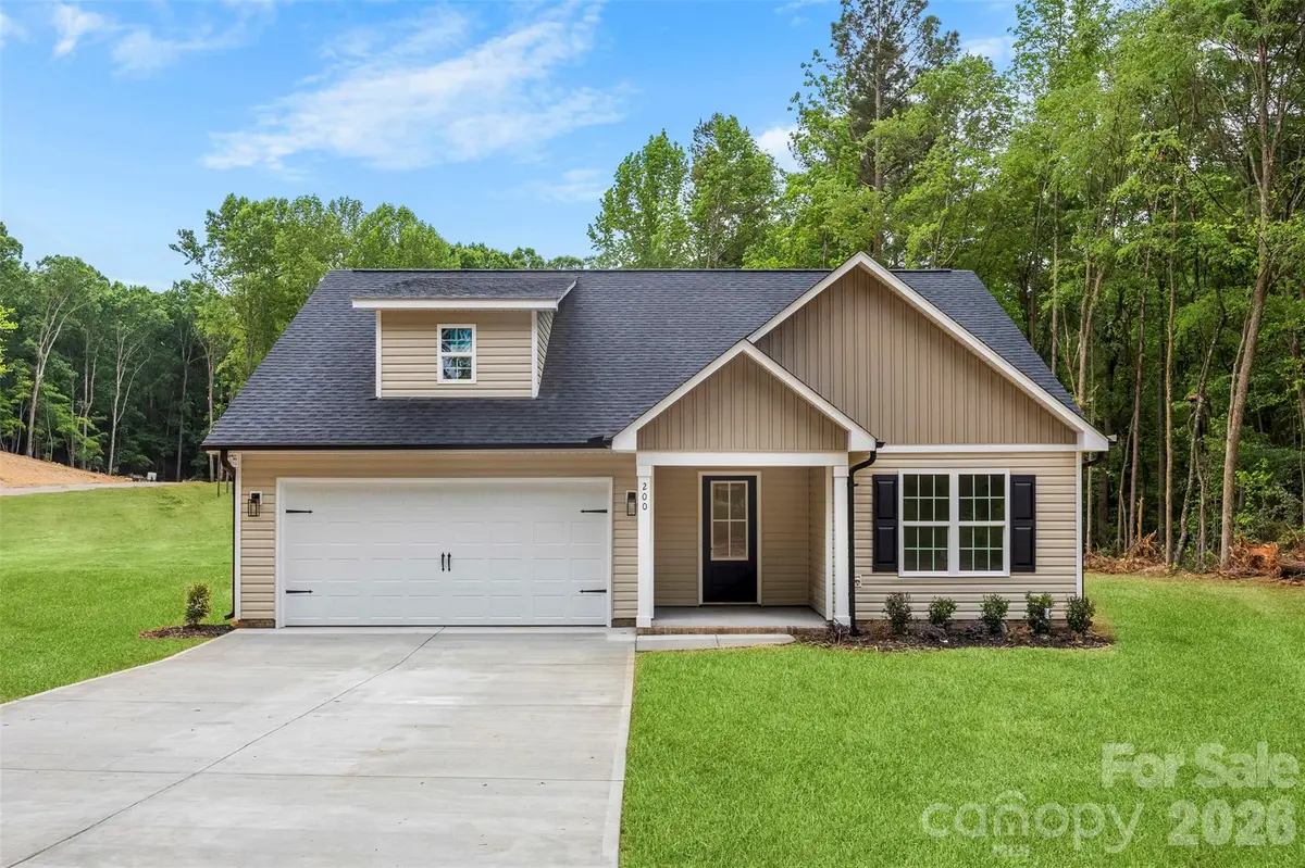 200 Knollwood CIR, Albemarle, NC 28001