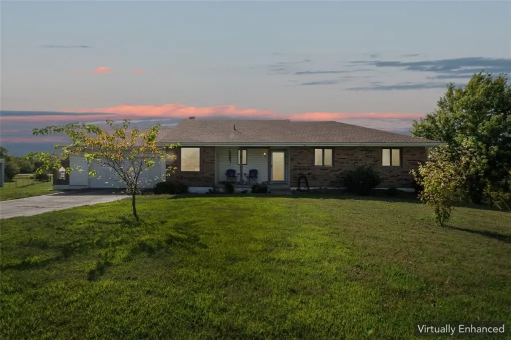 22324 S North Hedgewood Hills RD, Peculiar, MO 64078