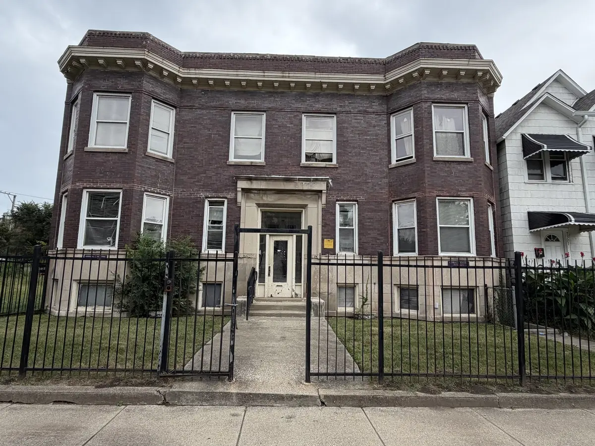 7321 S Stewart AVE, Chicago, IL 60621