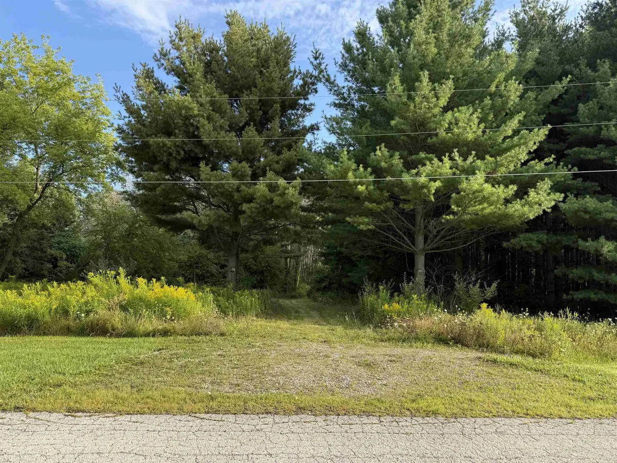 444 OAKRIDGE DR #1, Hobart, WI 54155