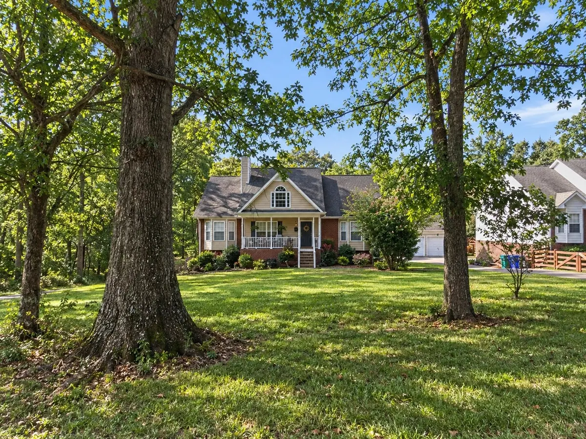 116 Ben Albert Rd, Cottontown, TN 37048