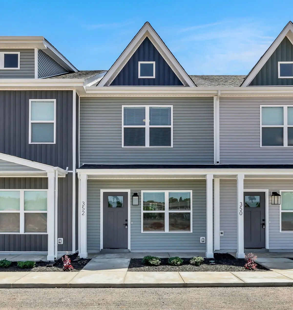 352 Front Ridge Cir, Clarksville, TN 37040