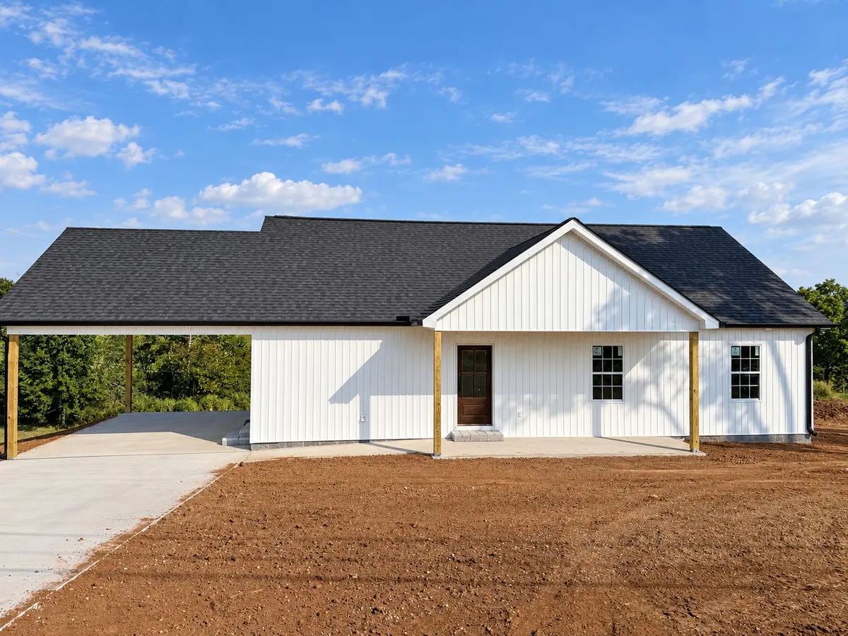 2098 Gimlet Rd, Lawrenceburg, TN 38464
