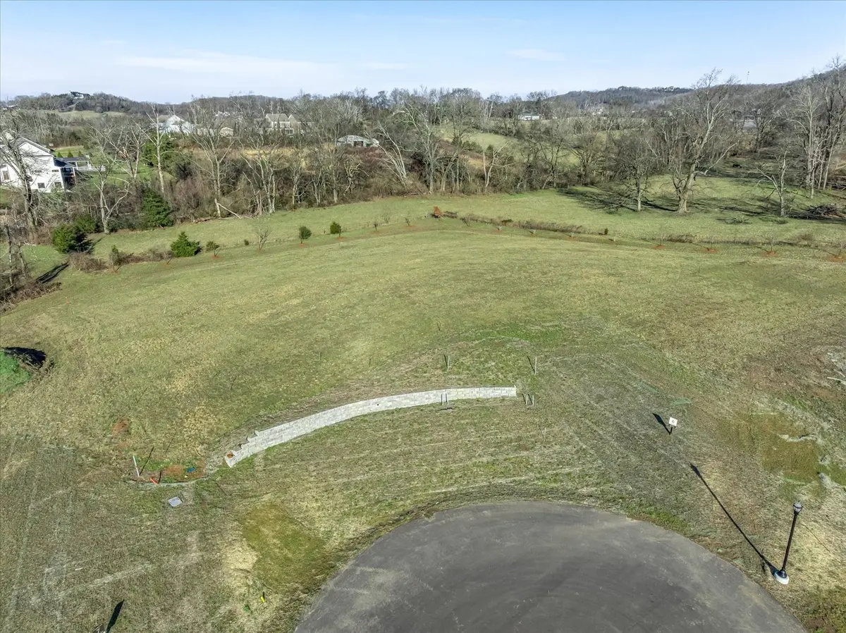 2209 Owl Meadows Ct, Franklin, TN 37067