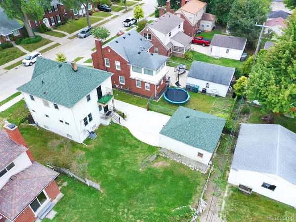 224 Mohawk ST, Dearborn, MI 48124