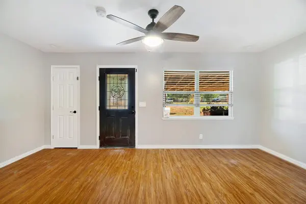 6115 Waggoner Street, Reno, TX 75462