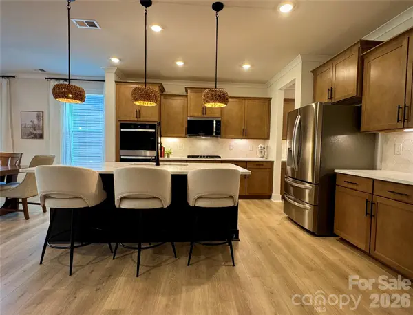 7513 Bainbridge RD, Sherrills Ford, NC 28673