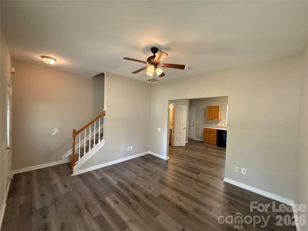 1525 Braveheart LN, Charlotte, NC 28216