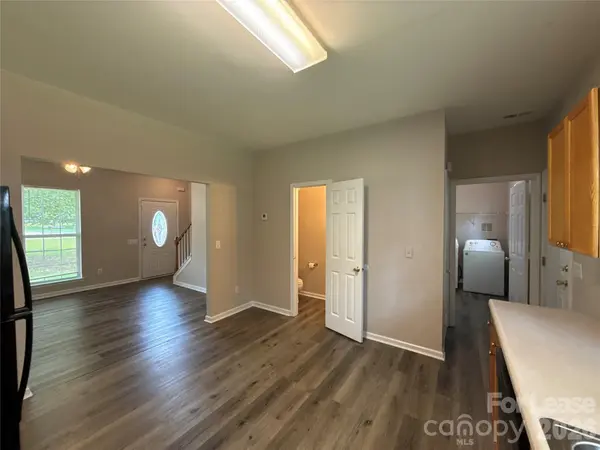 1525 Braveheart LN, Charlotte, NC 28216