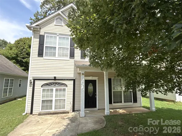 1525 Braveheart LN, Charlotte, NC 28216
