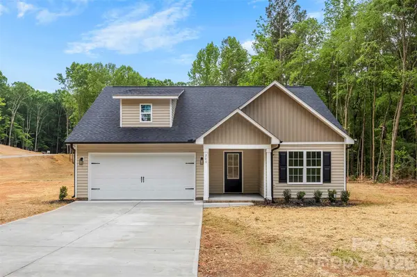 200 Knollwood CIR, Albemarle, NC 28001