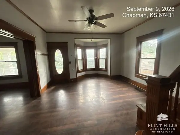 303 W 8th ST, Chapman, KS 67431
