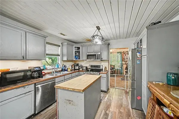2913 S 40th TER, St Joseph, MO 64503