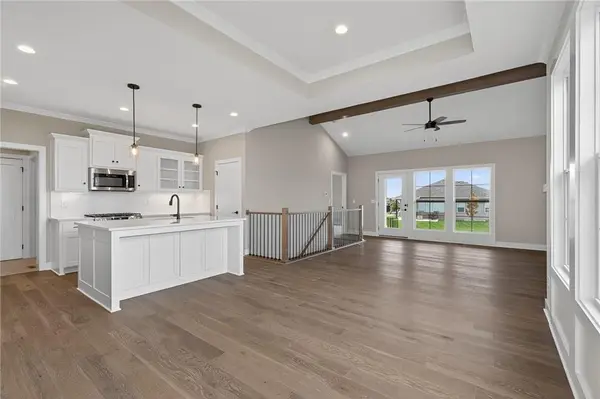 8281 Brockway ST, Lenexa, KS 66220