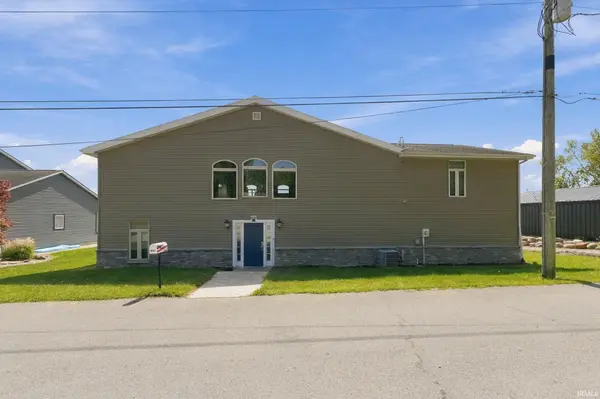 6530 E Mcguire RD, Churubusco, IN 46723