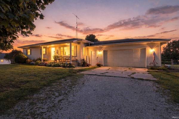 4905 N State Road 5 HWY, Shipshewana, IN 46565-9671