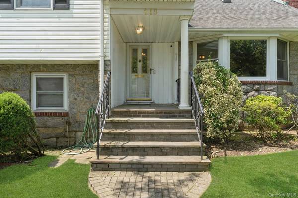 148 Lincoln ST, Garden City, NY 11530