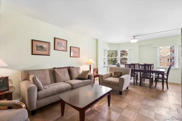 235 Garth RD #C4E, Scarsdale, NY 10583