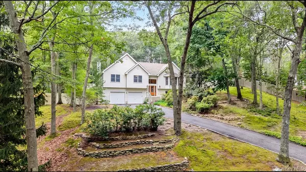 247 Dogwood DR, Wading River, NY 11792