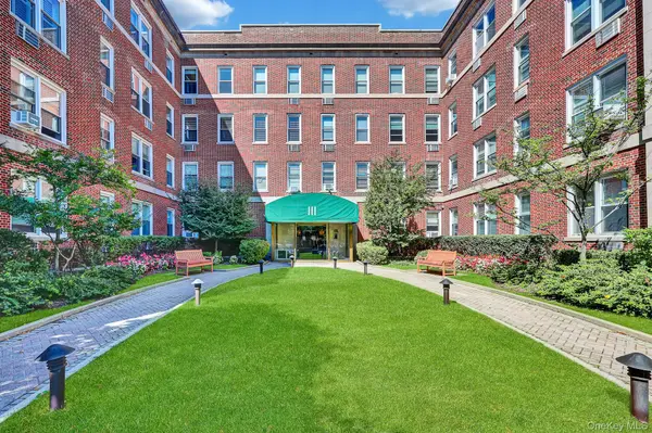 111 7th ST #304, Garden City, NY 11530