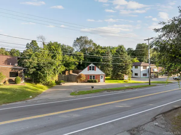 3040 Vestal RD, Vestal, NY 13850