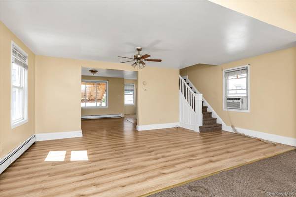 46 Derby ST, Valley Stream, NY 11581