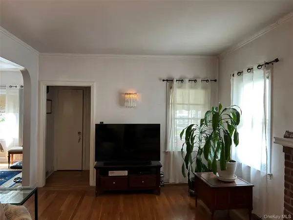 4735 196th PL, Flushing, NY 11358