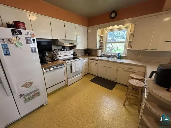 3809 E 2nd Ave, Hibbing, MN 55746